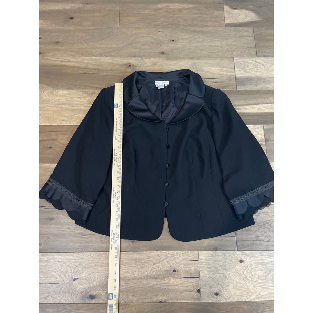 Maggy London Skirt Suit Size 24 Black Chiffon Trim Scalloped Hem Lined - Picture 11 of 13